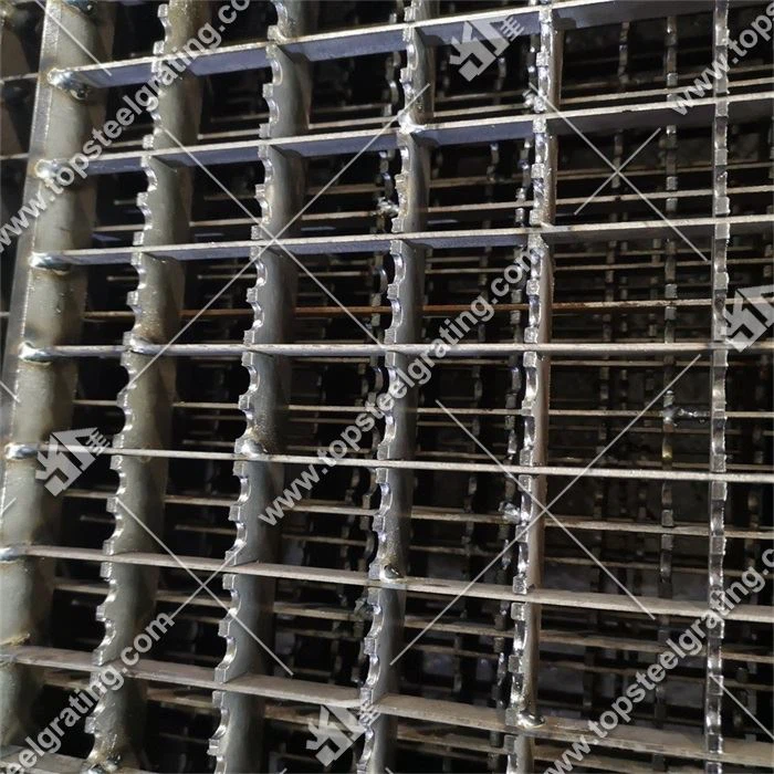 Serrated Metal Bar Grating